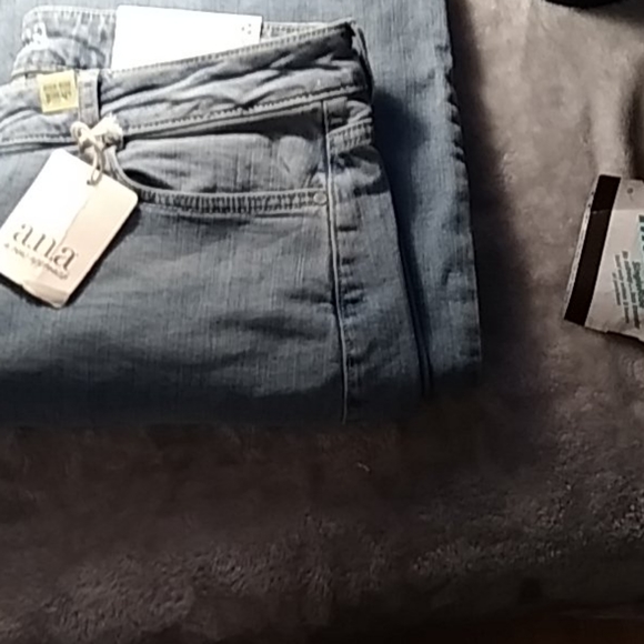 Woman pants - Picture 2 of 2